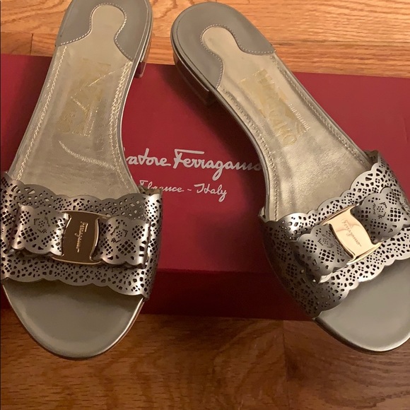 Ferragamo sandals - Picture 1 of 8